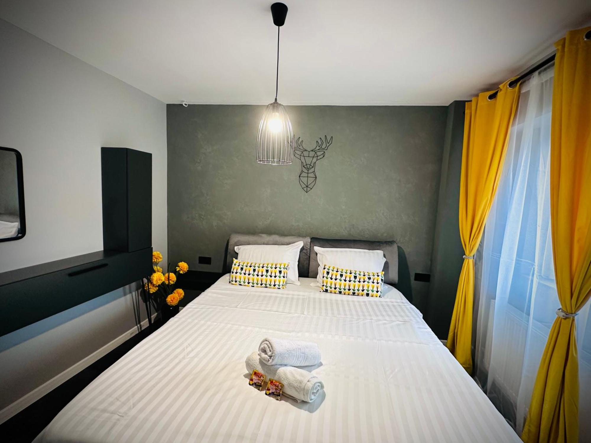 Central Place To Stay Resita Exterior foto